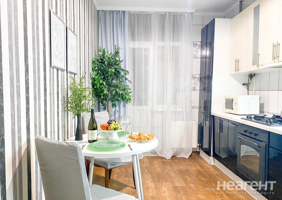 Продается 1-комнатная квартира, 38 м²