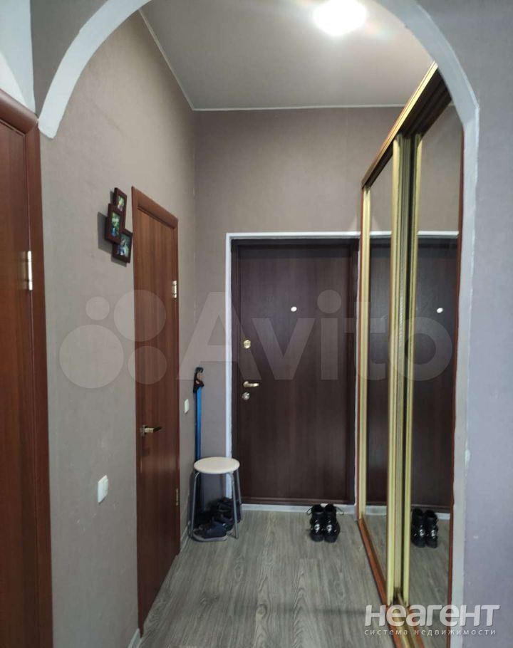 Продается 1-комнатная квартира, 36,8 м²