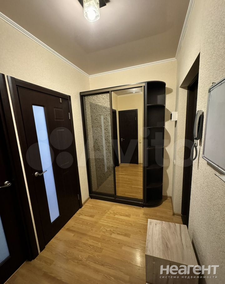 Продается 1-комнатная квартира, 40,8 м²