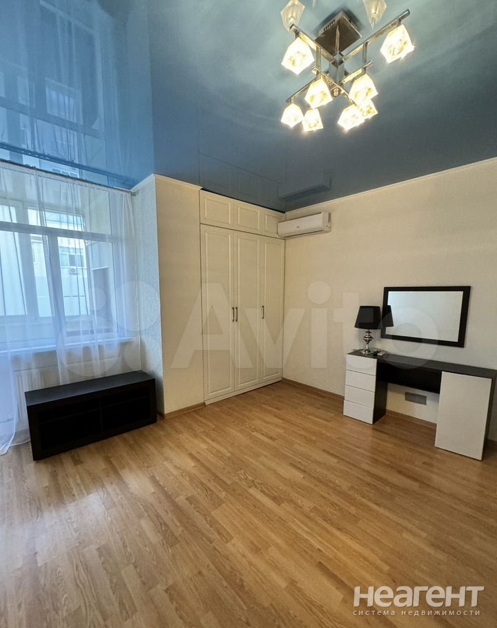 Продается 1-комнатная квартира, 40,8 м²