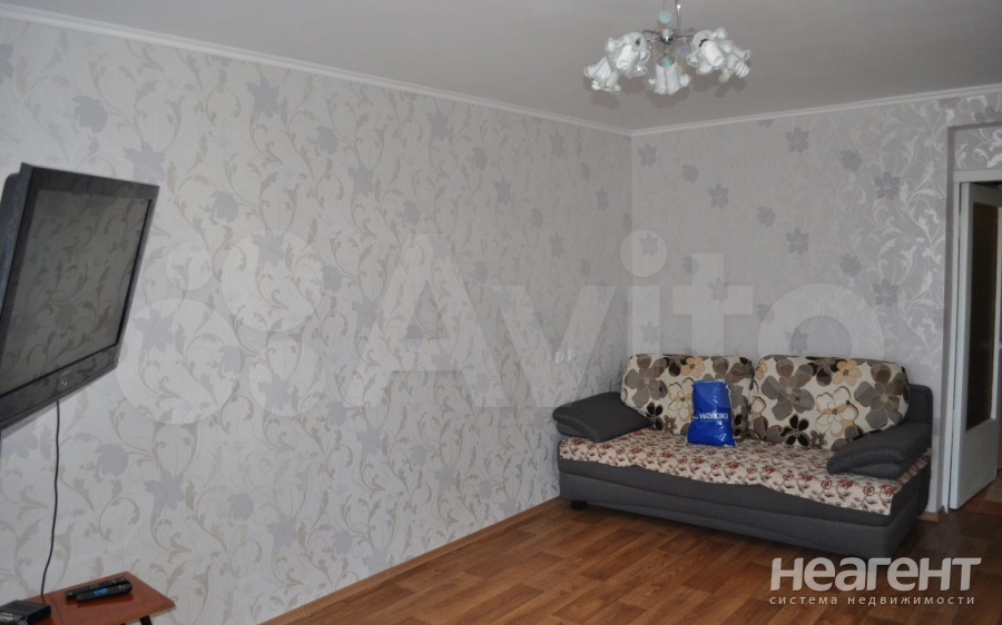 Продается 1-комнатная квартира, 42,2 м²