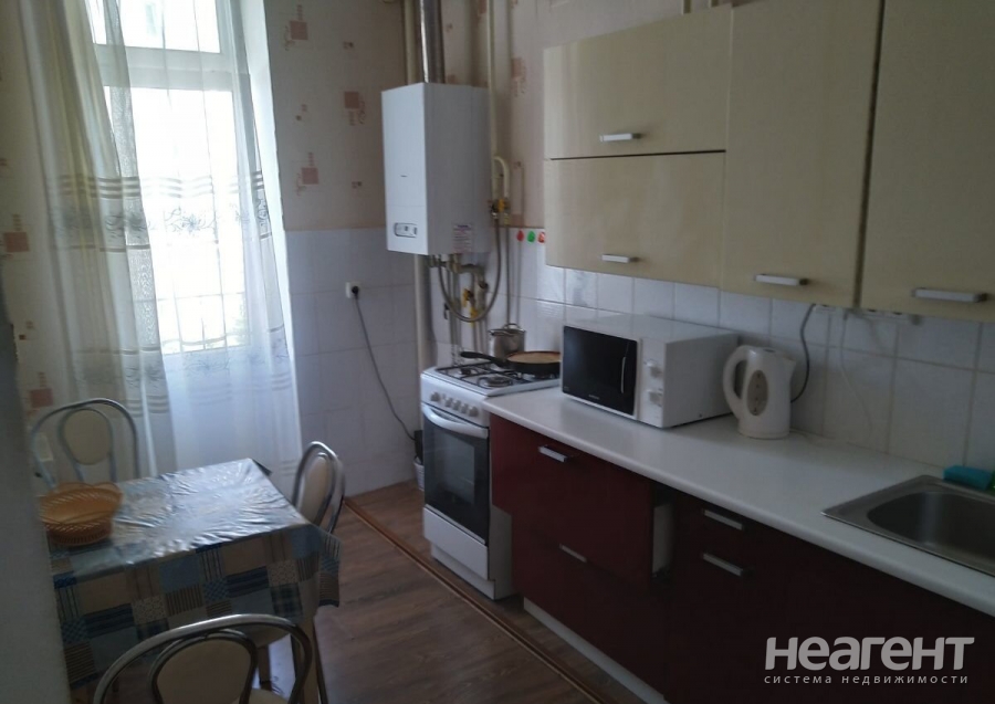 Сдается 1-комнатная квартира, 35 м²