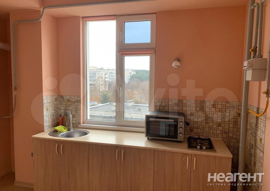 Продается 1-комнатная квартира, 42 м²