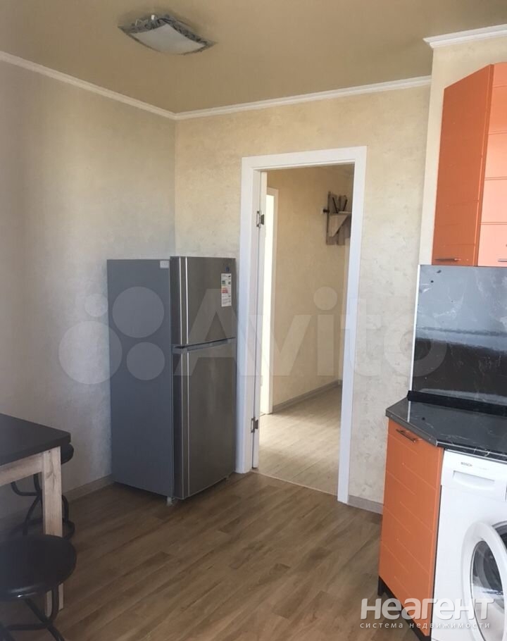 Сдается 1-комнатная квартира, 37 м²