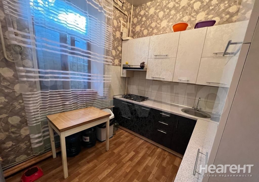 Продается Многокомнатная квартира, 80 м²