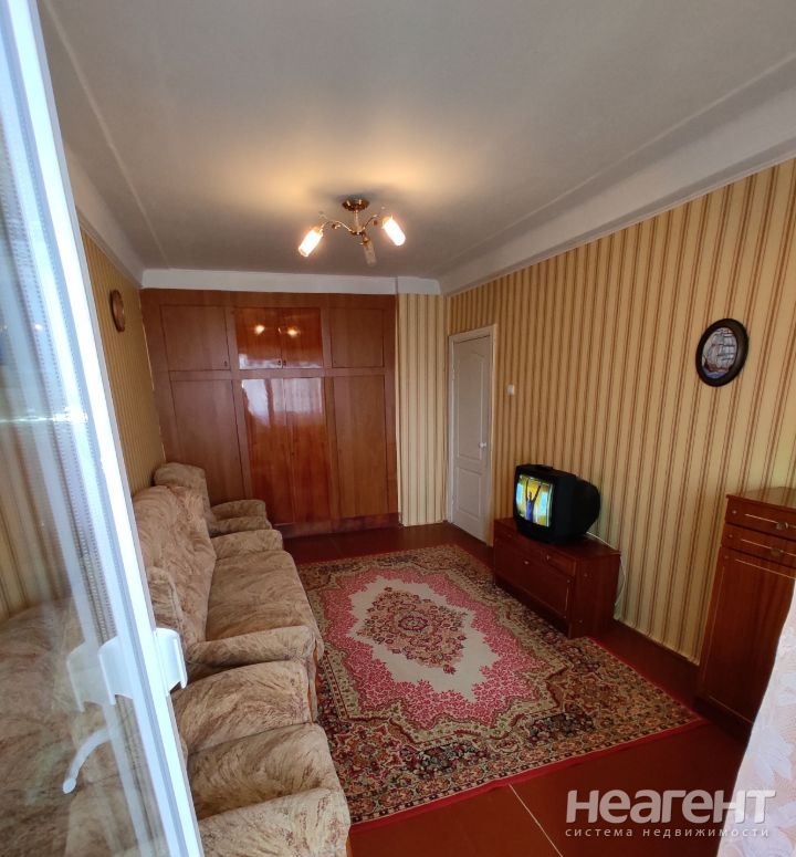 Сдается Многокомнатная квартира, 64 м²