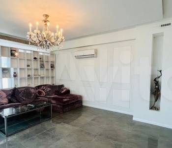 Сдается 1-комнатная квартира, 70 м²