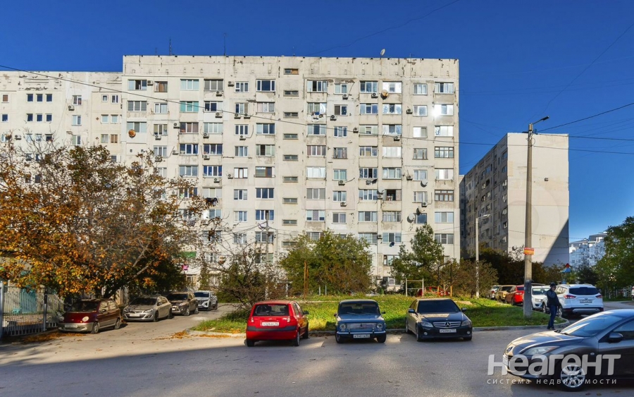 Продается 1-комнатная квартира, 46 м²