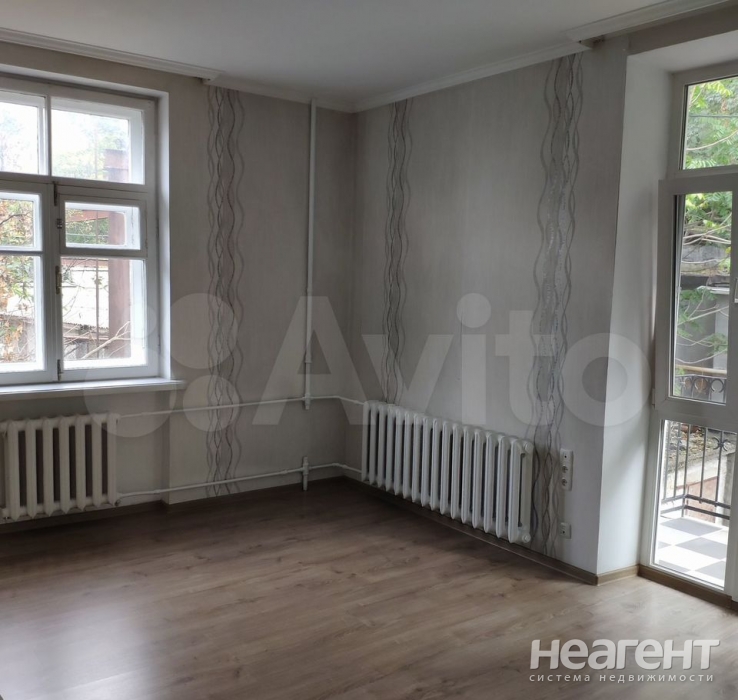 Продается 1-комнатная квартира, 36 м²