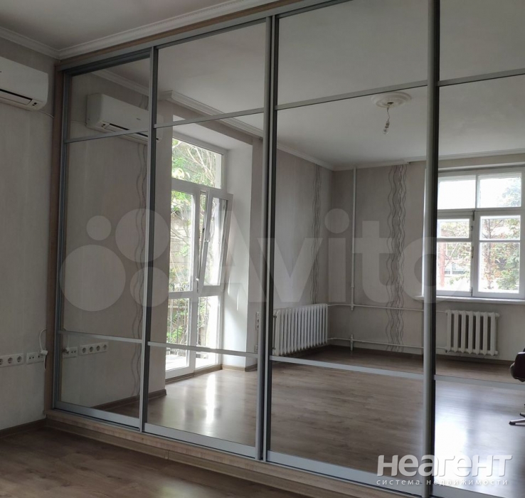 Продается 1-комнатная квартира, 36 м²