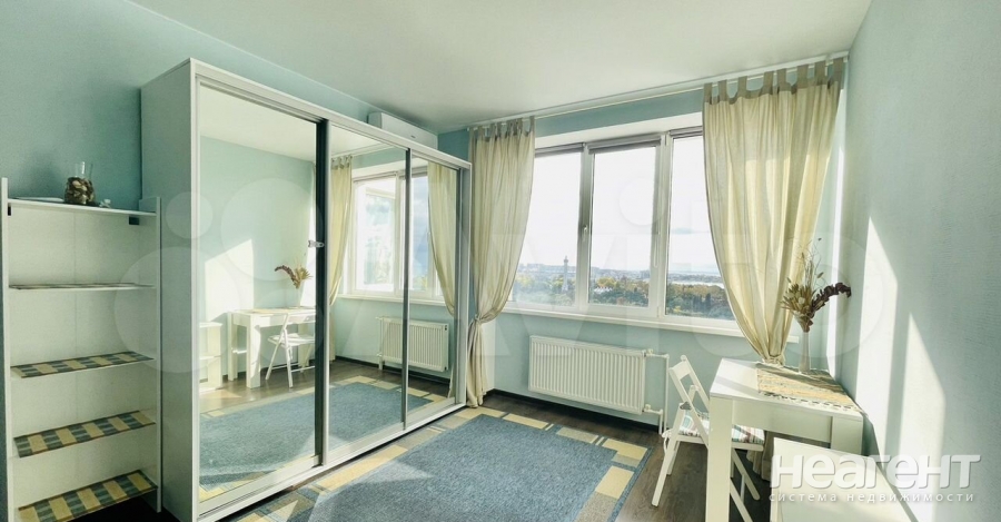 Сдается 2-х комнатная квартира, 78 м²