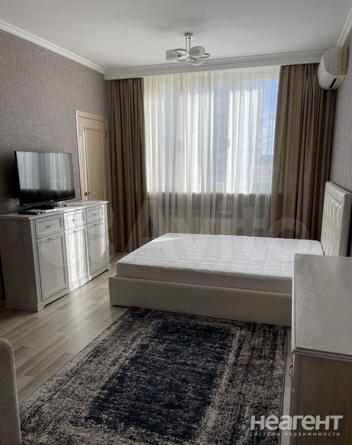 Продается 1-комнатная квартира, 37 м²