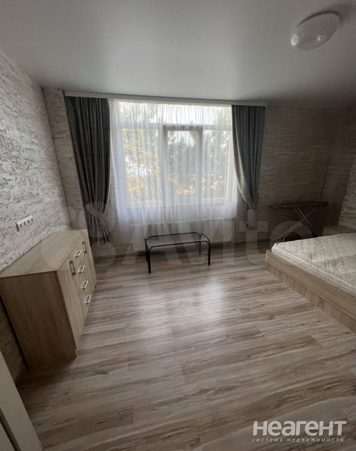 Сдается 2-х комнатная квартира, 60 м²