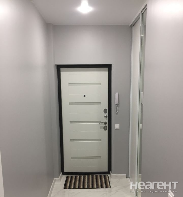 Сдается 1-комнатная квартира, 42 м²