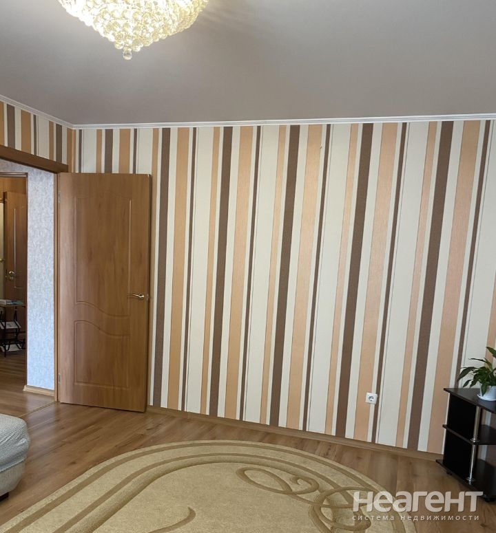 Сдается 2-х комнатная квартира, 60 м²