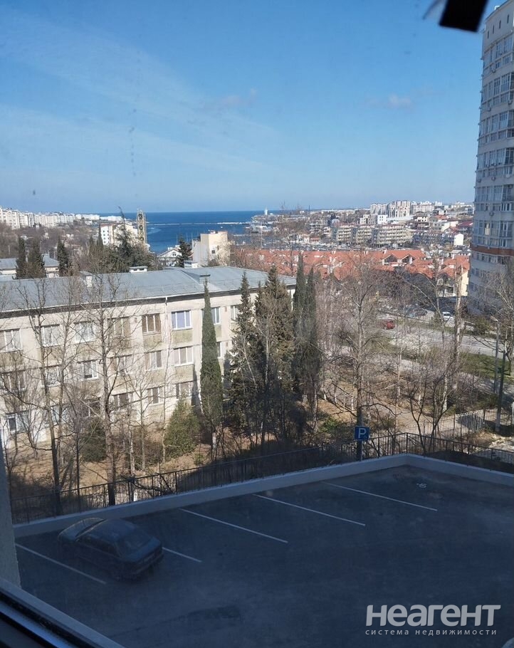 Продается 1-комнатная квартира, 52,9 м²