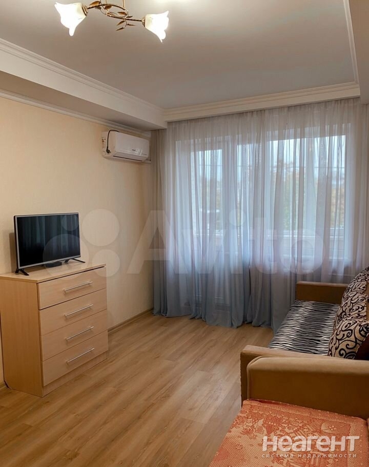 Сдается 1-комнатная квартира, 38 м²