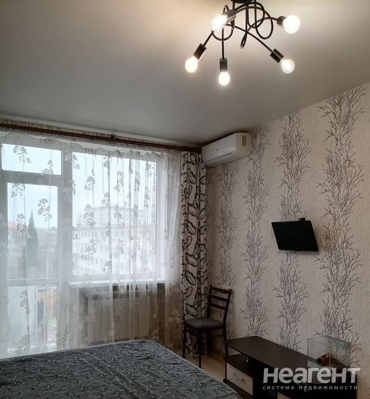 Продается 1-комнатная квартира, 30,72 м²