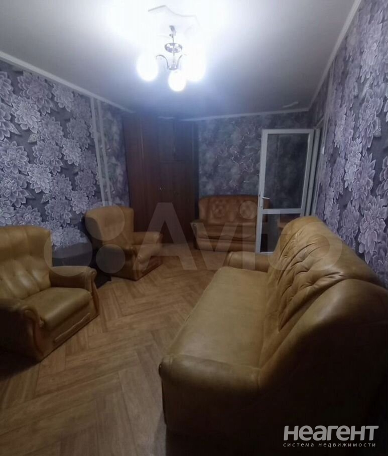 Сдается 1-комнатная квартира, 38 м²