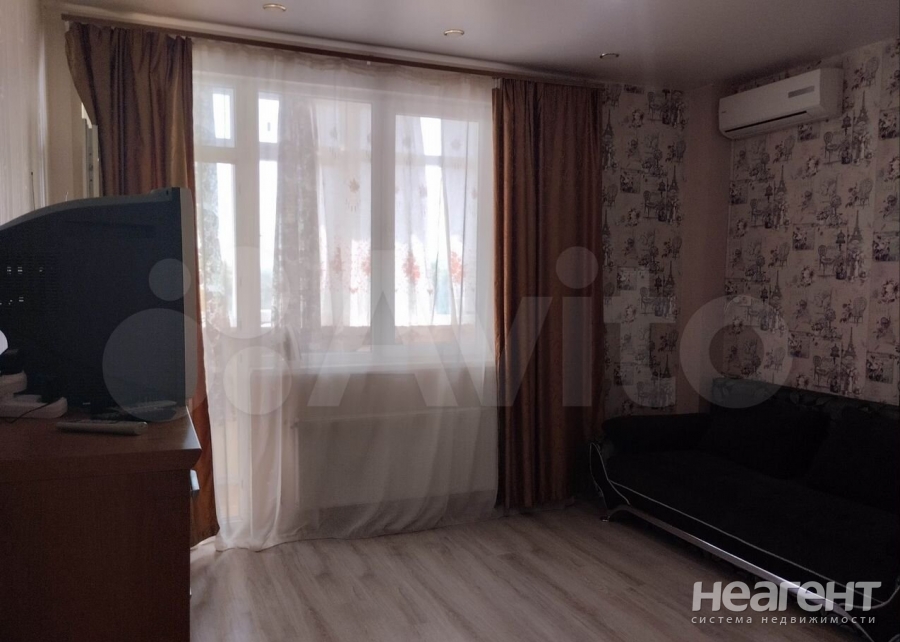 Сдается 1-комнатная квартира, 39 м²