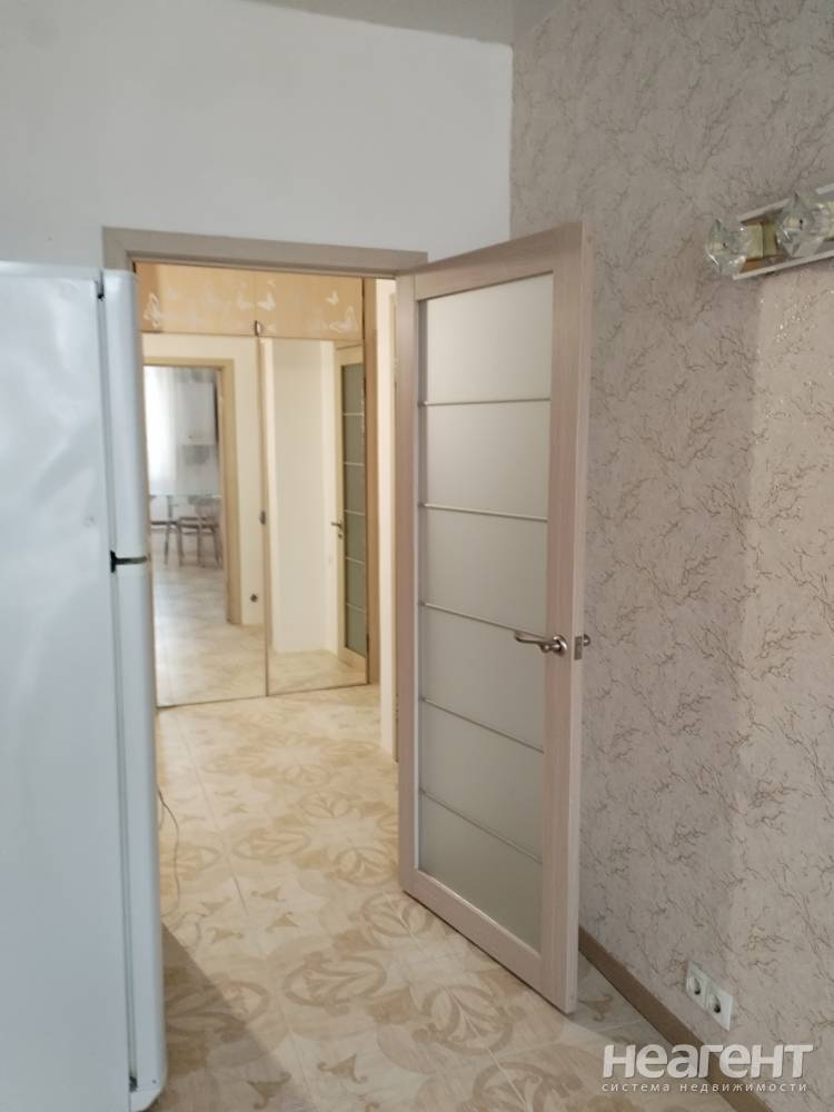 Продается 1-комнатная квартира, 43 м²