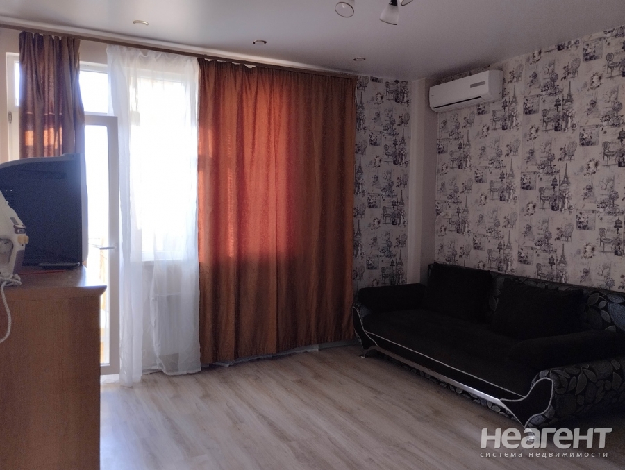 Сдается 1-комнатная квартира, 39 м²