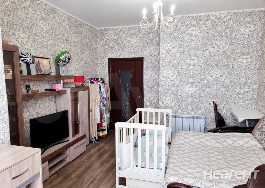 Продается 1-комнатная квартира, 45,6 м²