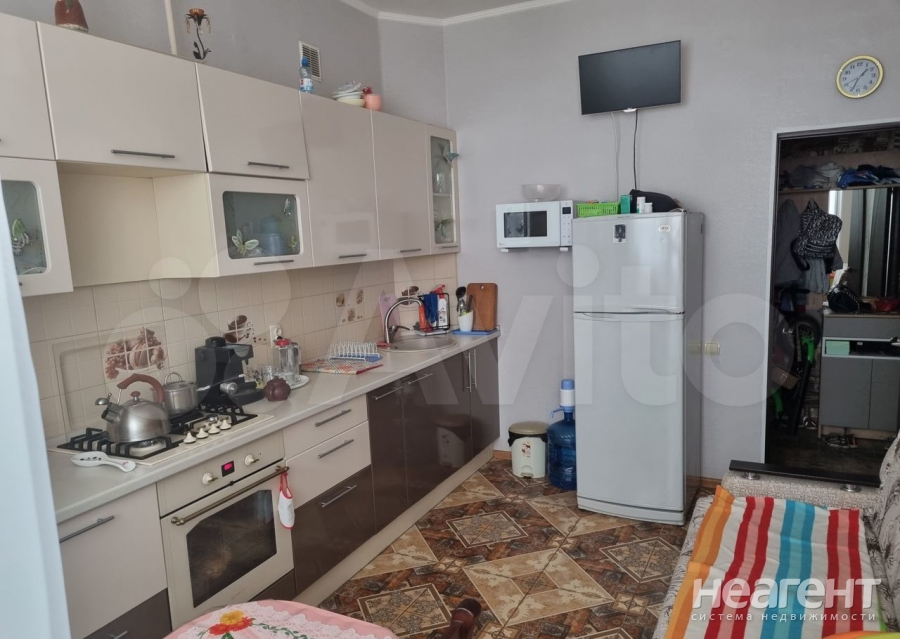 Продается 1-комнатная квартира, 45,6 м²