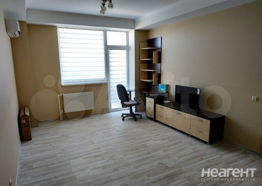 Сдается 1-комнатная квартира, 38 м²