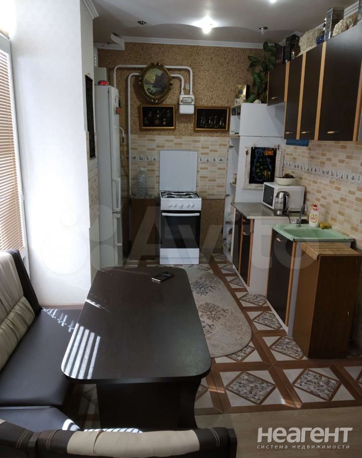 Продается 1-комнатная квартира, 43 м²