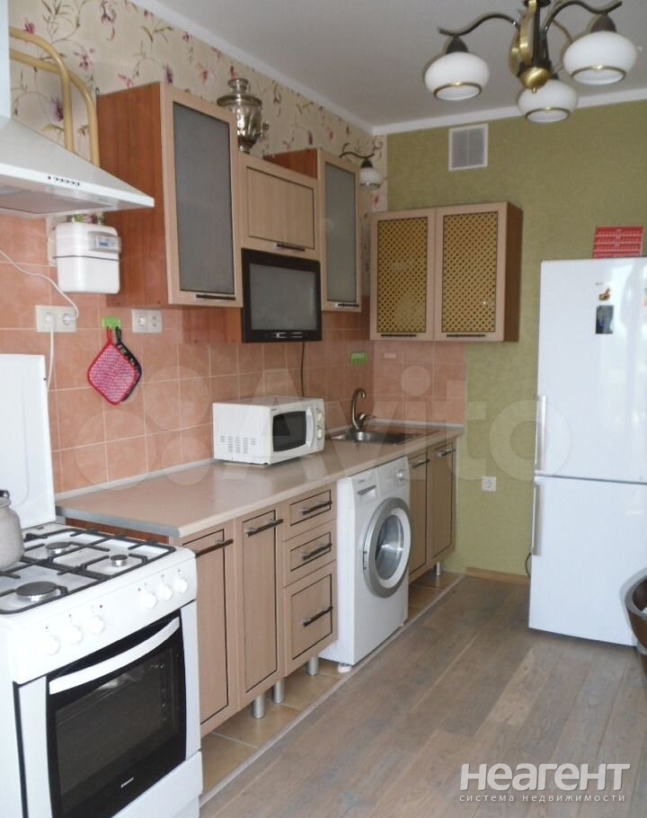 Сдается 1-комнатная квартира, 42,9 м²