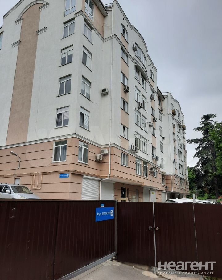 Сдается 1-комнатная квартира, 44 м²