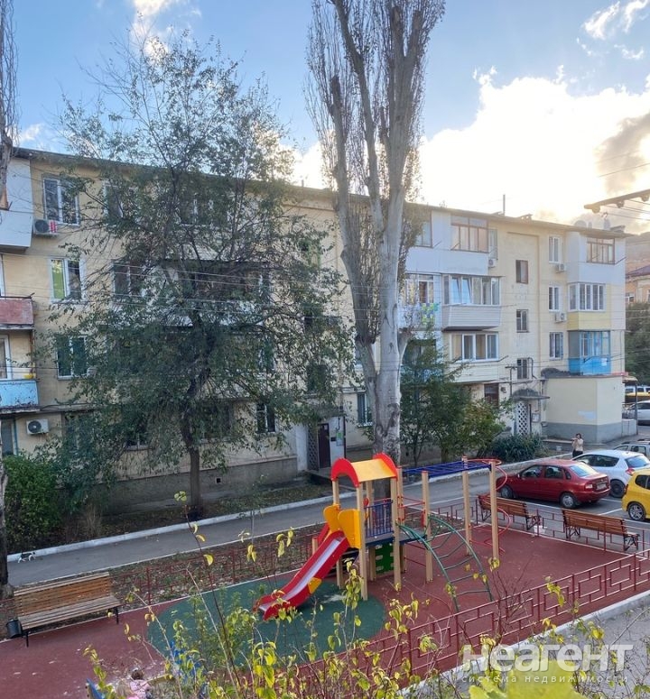 Сдается 1-комнатная квартира, 41 м²