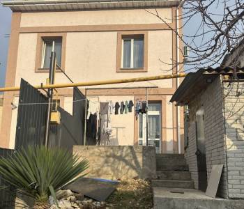 Продается Дом, 196 м²