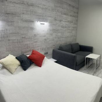 Продается 1-комнатная квартира, 42 м²