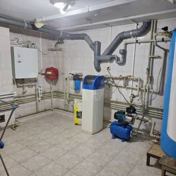 Продается Дом, 196 м²