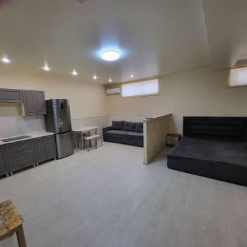 Продается 1-комнатная квартира, 50 м²