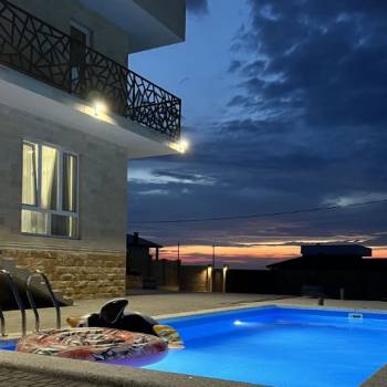 Продается Дом, 215 м²