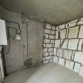 Продается 1-комнатная квартира, 42 м²