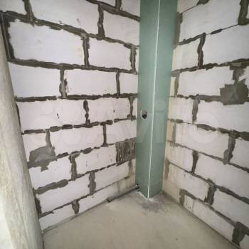 Продается 1-комнатная квартира, 42 м²