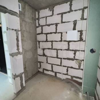 Продается 1-комнатная квартира, 42 м²