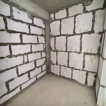 Продается 1-комнатная квартира, 42 м²