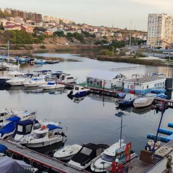 Продается 1-комнатная квартира, 47 м²