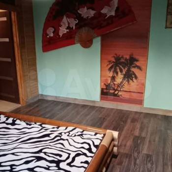 Продается Многокомнатная квартира, 70 м²