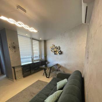 Продается 1-комнатная квартира, 42 м²