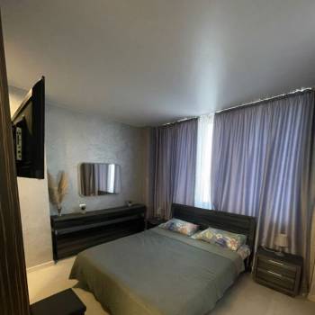 Продается 1-комнатная квартира, 42 м²