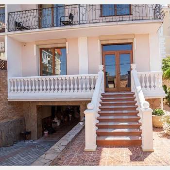 Продается Дом, 610 м²