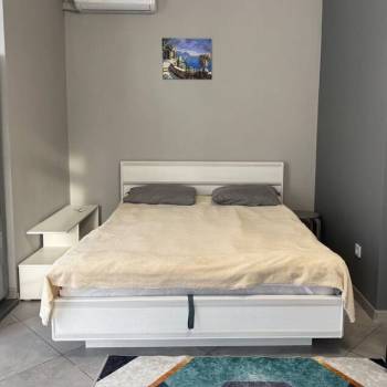 Продается 1-комнатная квартира, 44 м²