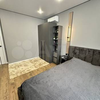 Продается 1-комнатная квартира, 43 м²