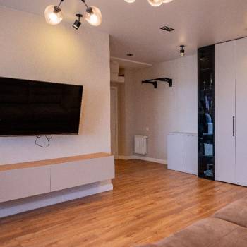 Продается Многокомнатная квартира, 130 м²